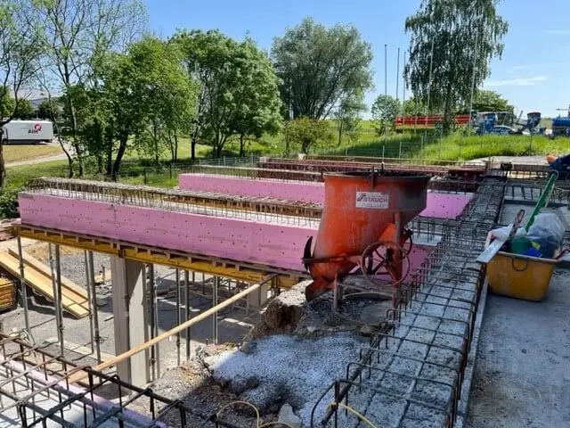 2023.05.25 1 Quertr„ger Teilbetoniert